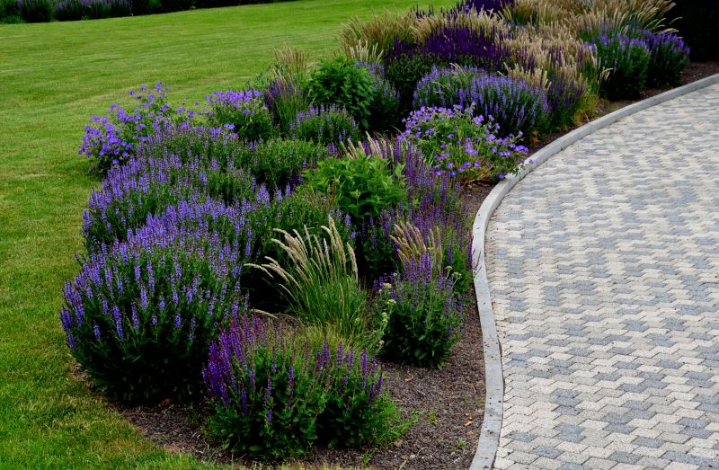 MW Concrete Curbs